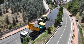 İki yönü de trafiğe kapatıldı