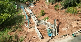 Beton merdiven ve duvar çalışması