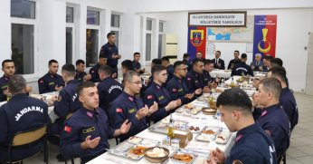 Mehmetçiğe Sürpriz İftar