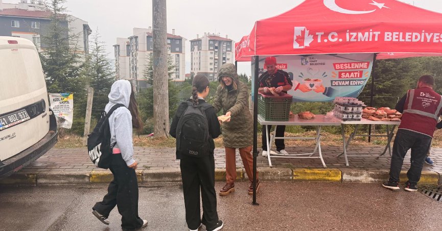Yeni dönemde de öğrencilerin yanında