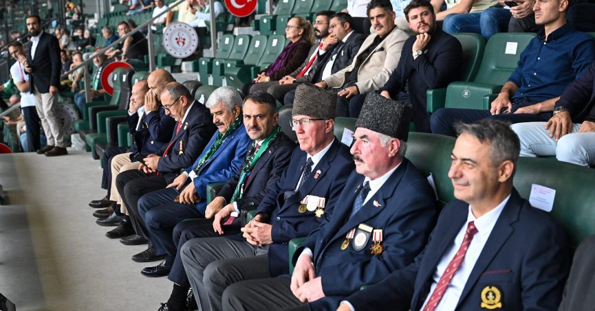 KOCAELİ’DE ŞEHİT AİLELERİ VE GAZİLER BULUŞTU