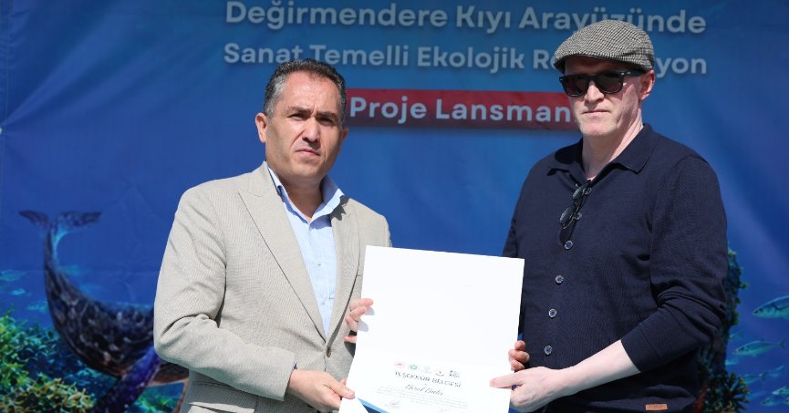 sanat eseri resife dönüştü