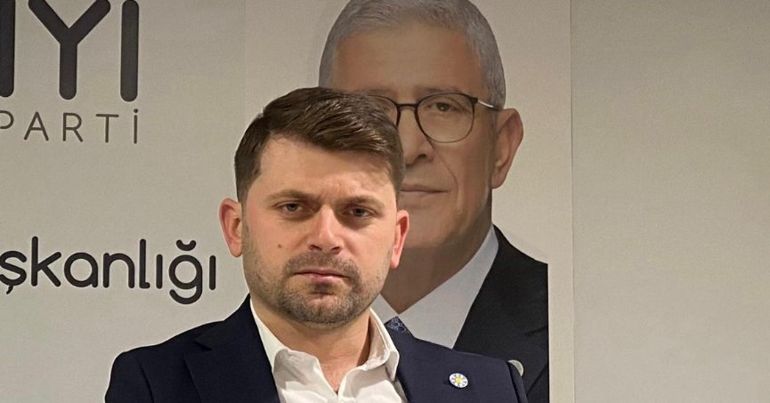 “KIZ ÖĞRENCİLERİN GÜVENLİK İÇİN YURT KAPISINDA AYAKLANMASI BAŞLI BAŞINA BİR UTANÇTIR!”